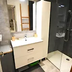 Apartment Forum - Spacieux - Confortable - Terrasse -clim-wifi